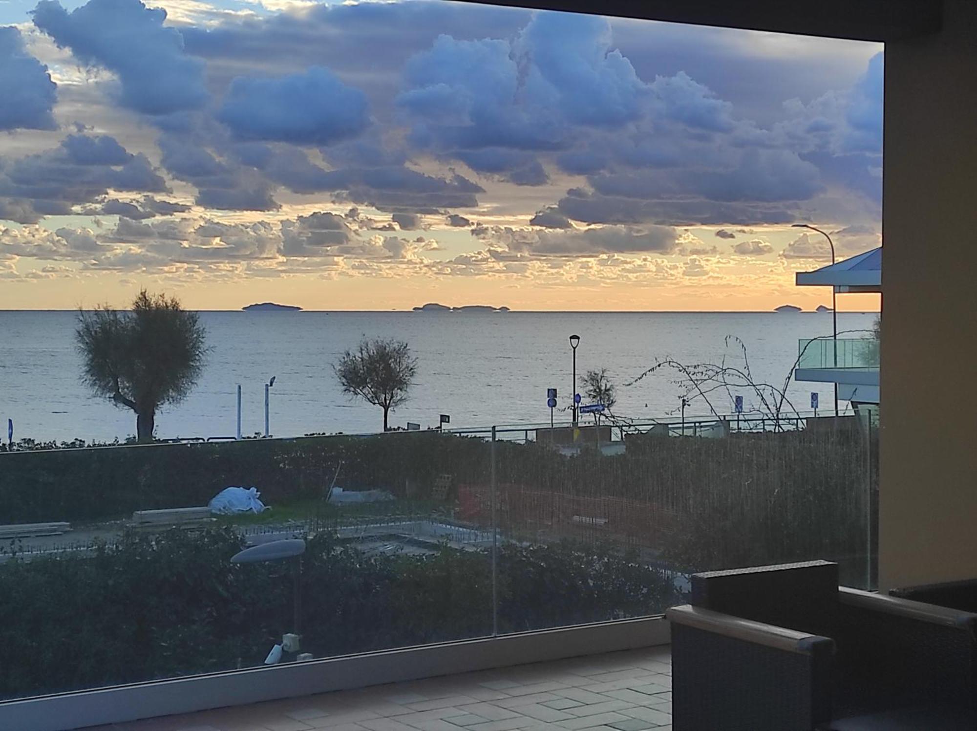 Stella Di Mare Villa Terracina Eksteriør bilde